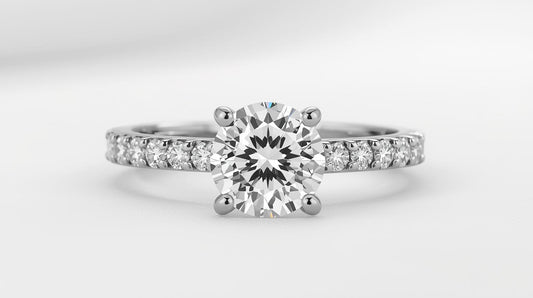 סול לוקס קלאסית - 1 קראט לבן עם שיבוצים